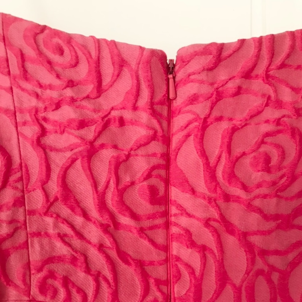 Monique Lhuillier Pink “Give Me a Smooch” Gown - Picture 9 of 15